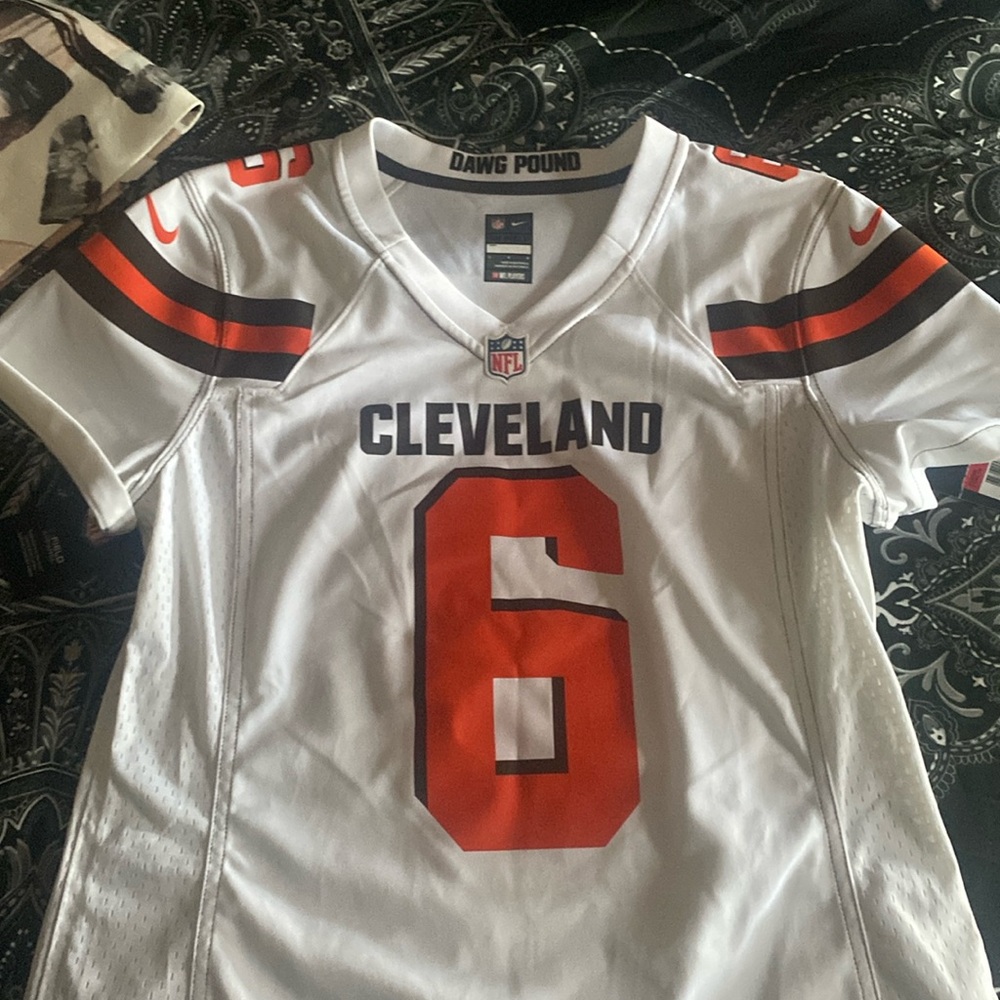 Cleveland NFL jersey NWT large juniors